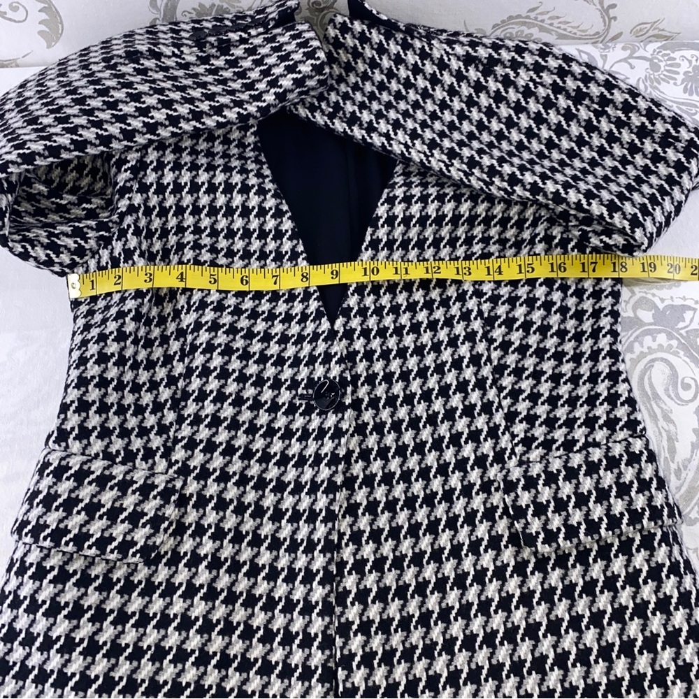 Express Tweed Jacket Blazer Button
Jacquard Woven Wool Blend - Picture 4 of 11